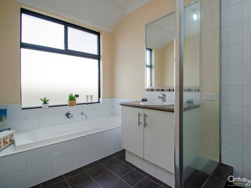 27 Pluto Drive, Australind WA 6233