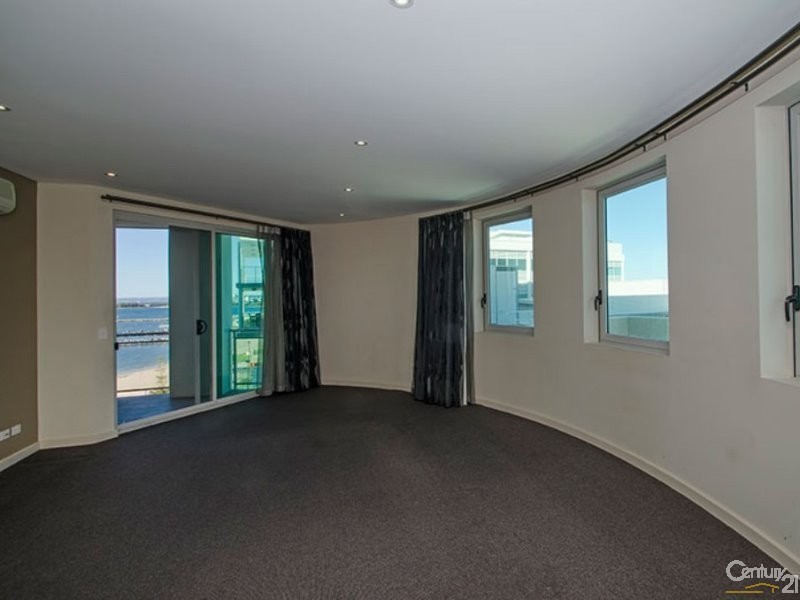 30/11 Casuarina Drive, Bunbury WA 6230