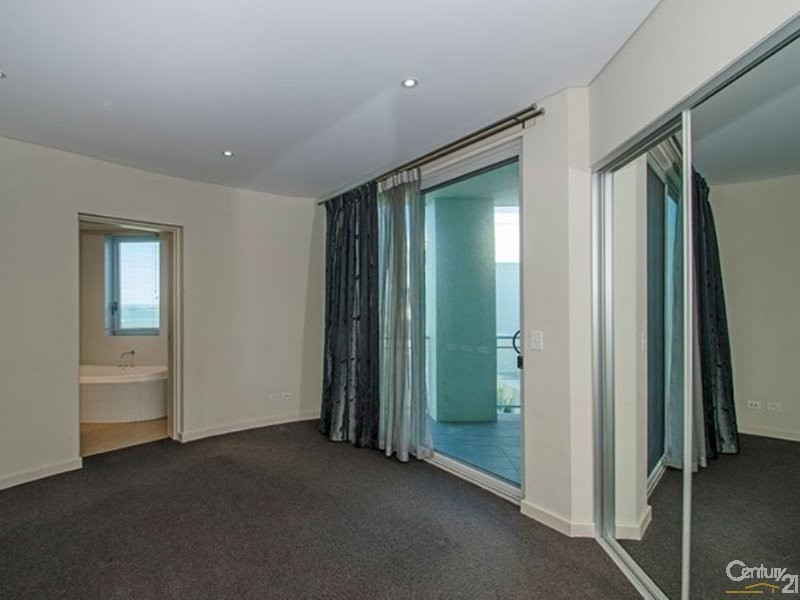 30/11 Casuarina Drive, Bunbury WA 6230