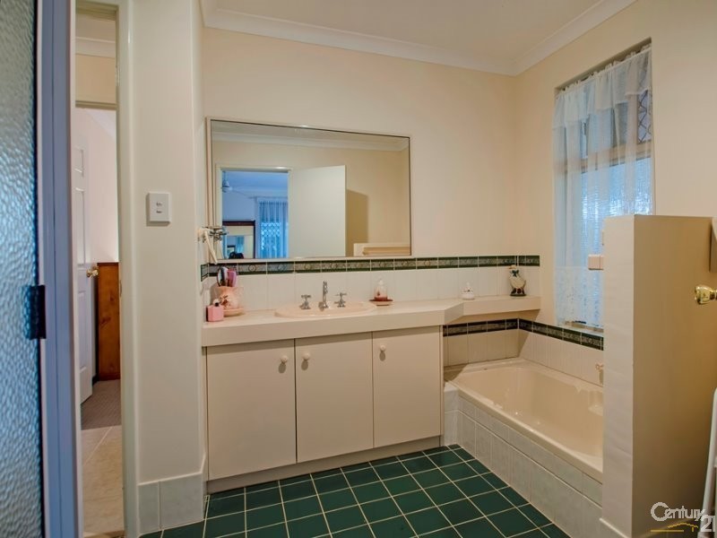 18 Shenton Street, East Bunbury WA 6230