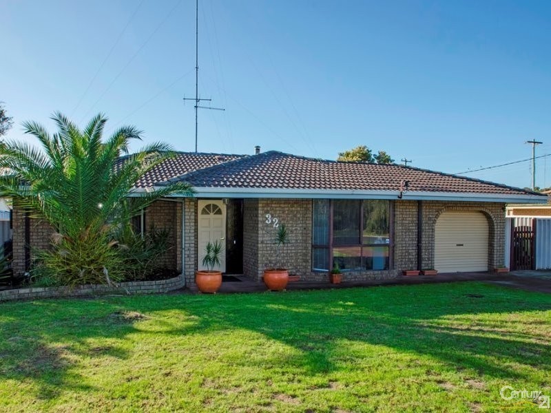 32 Waterwitch Street, Carey Park WA 6230