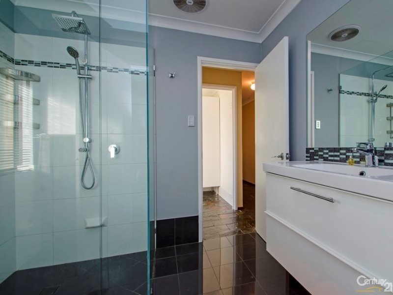 32 Waterwitch Street, Carey Park WA 6230