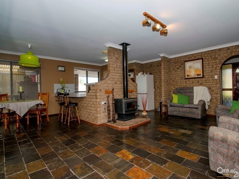 32 Waterwitch Street, Carey Park WA 6230