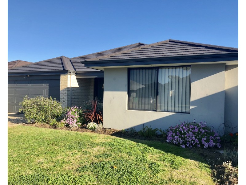 33 Mooralup Turn, Dalyellup WA 6230