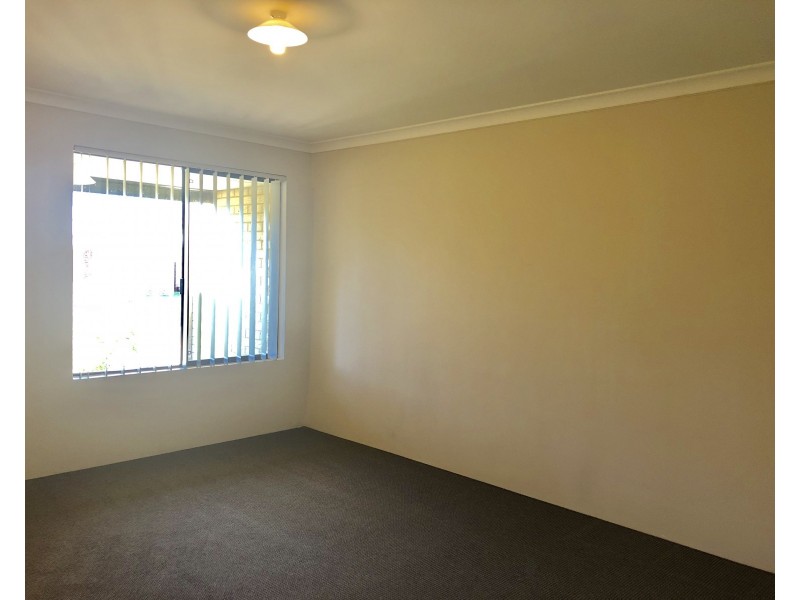 33 Mooralup Turn, Dalyellup WA 6230