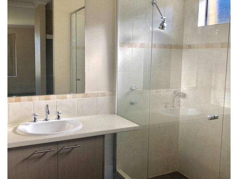 33 Mooralup Turn, Dalyellup WA 6230