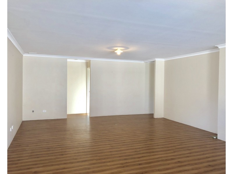 33 Mooralup Turn, Dalyellup WA 6230