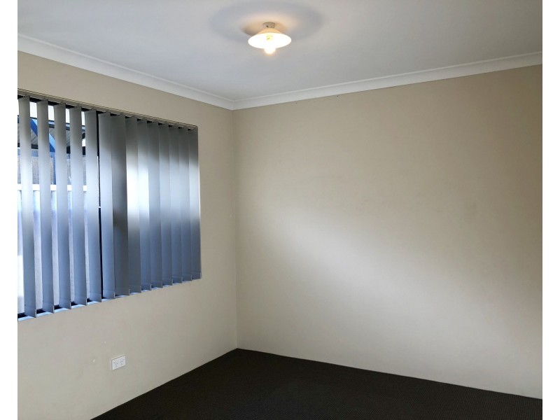33 Mooralup Turn, Dalyellup WA 6230