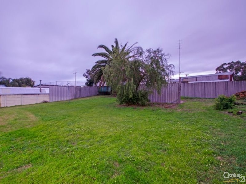 10 Scott Street, Eaton WA 6232