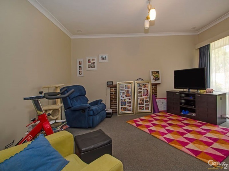 12B Nuytsia Avenue, Carey Park WA 6230