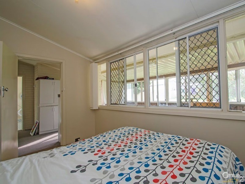 12B Nuytsia Avenue, Carey Park WA 6230