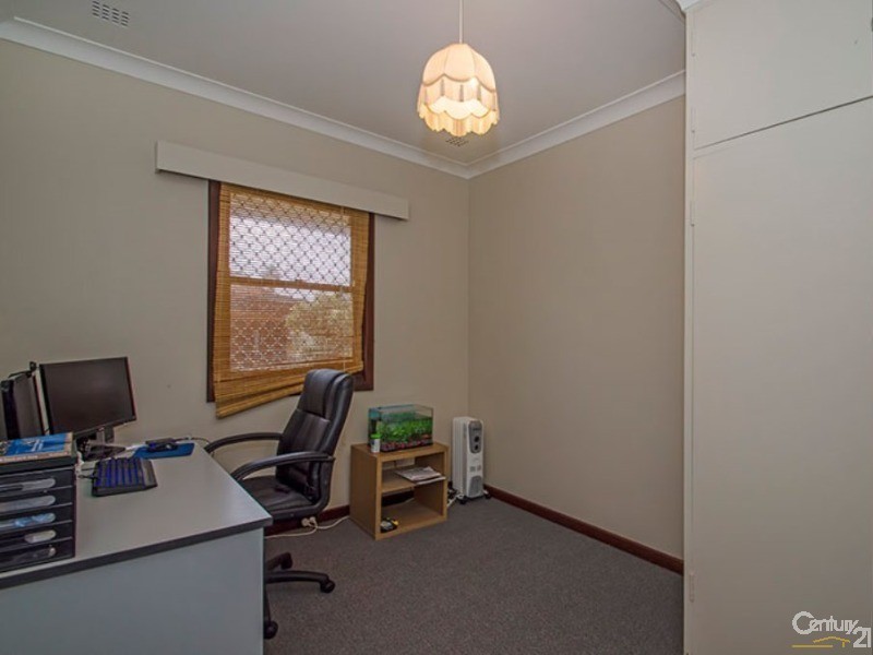 12B Nuytsia Avenue, Carey Park WA 6230