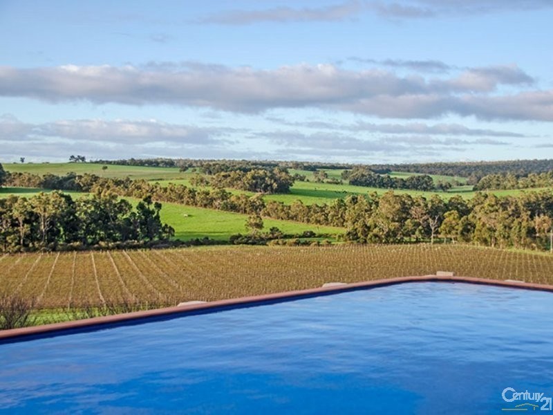 113 Scott Road, Yoganup WA 6275