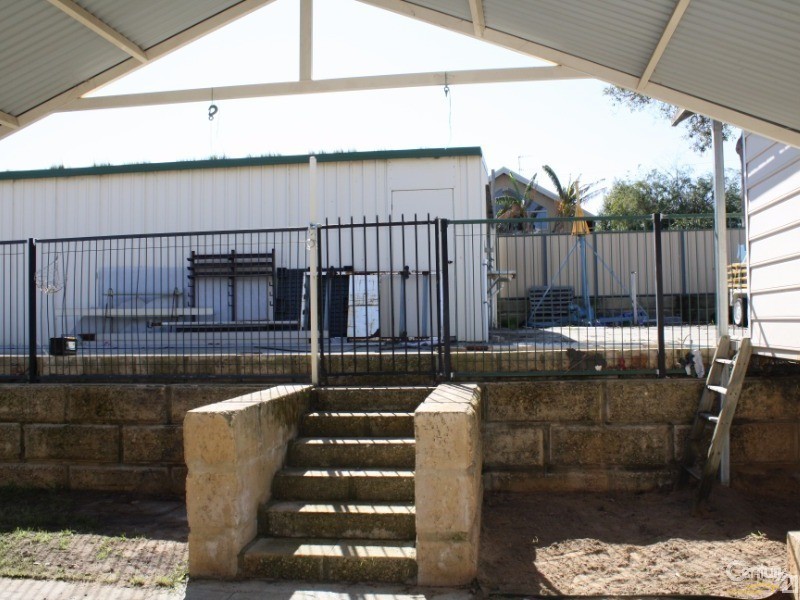 32 Picton Road, East Bunbury WA 6230