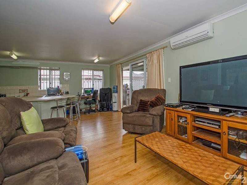 2 Somerville Drive, College Grove WA 6230