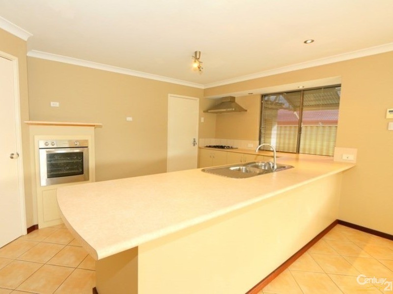 6 Sapphire Road, Dalyellup WA 6230