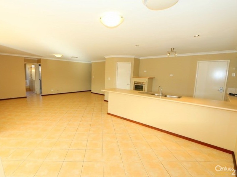6 Sapphire Road, Dalyellup WA 6230