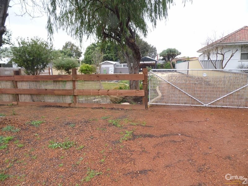 17 Jindee Street, Carey Park WA 6230