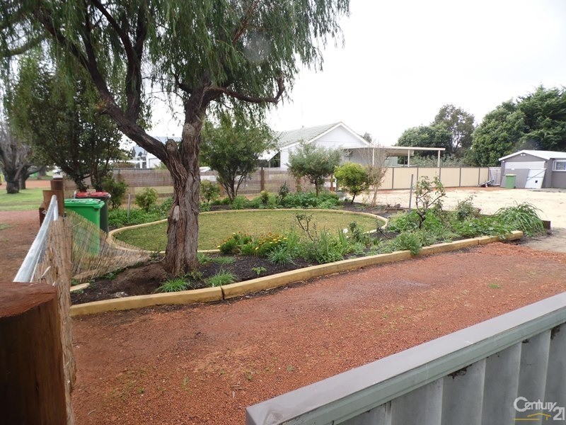 17 Jindee Street, Carey Park WA 6230