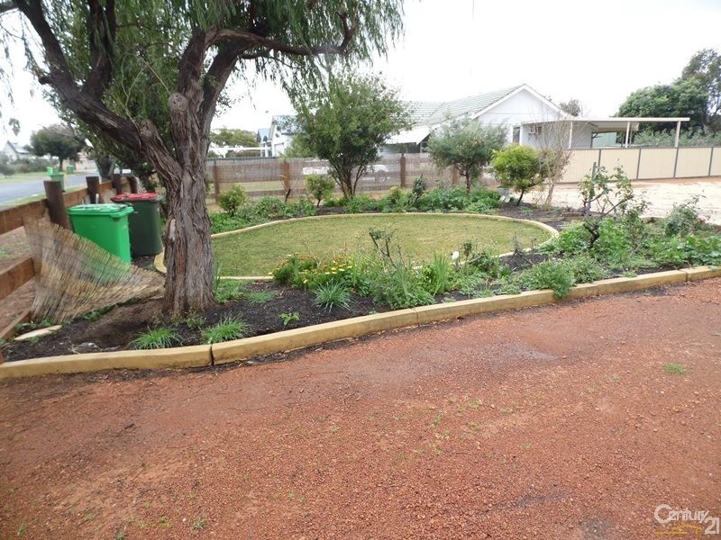 17 Jindee Street, Carey Park WA 6230