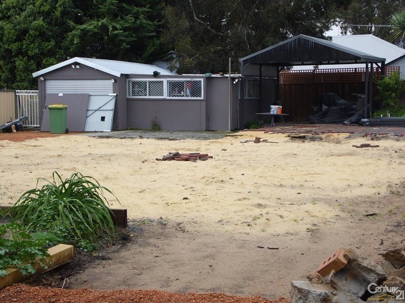 17 Jindee Street, Carey Park WA 6230