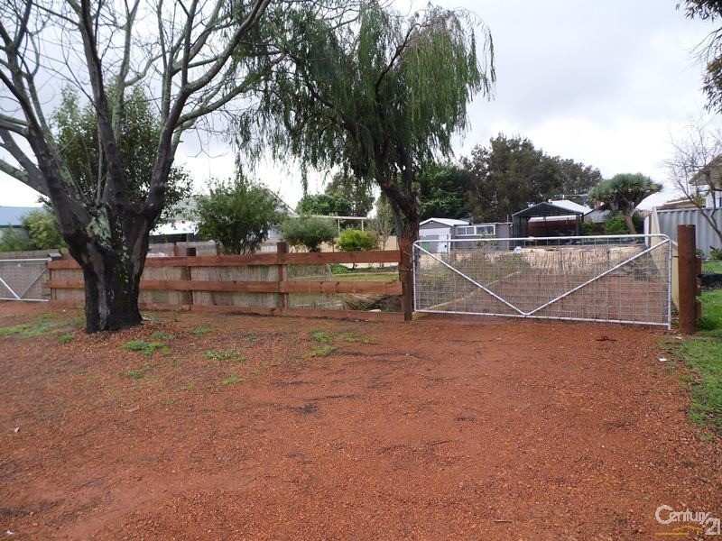 17 Jindee Street, Carey Park WA 6230