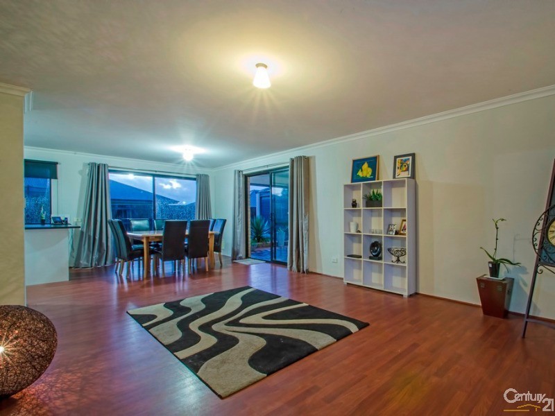 121 Braidwood Drive, Australind WA 6233