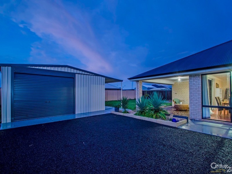 121 Braidwood Drive, Australind WA 6233
