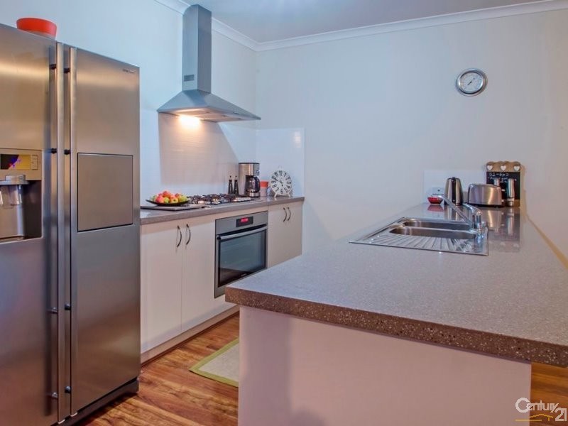 4 Duncan Loop, Millbridge WA 6232