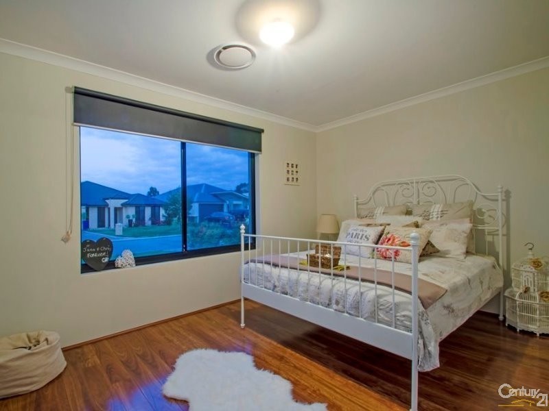 4 Duncan Loop, Millbridge WA 6232