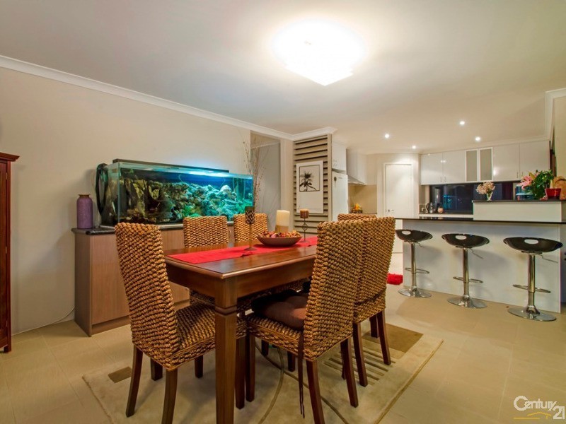 5 Holroyd Gardens, Millbridge WA 6232