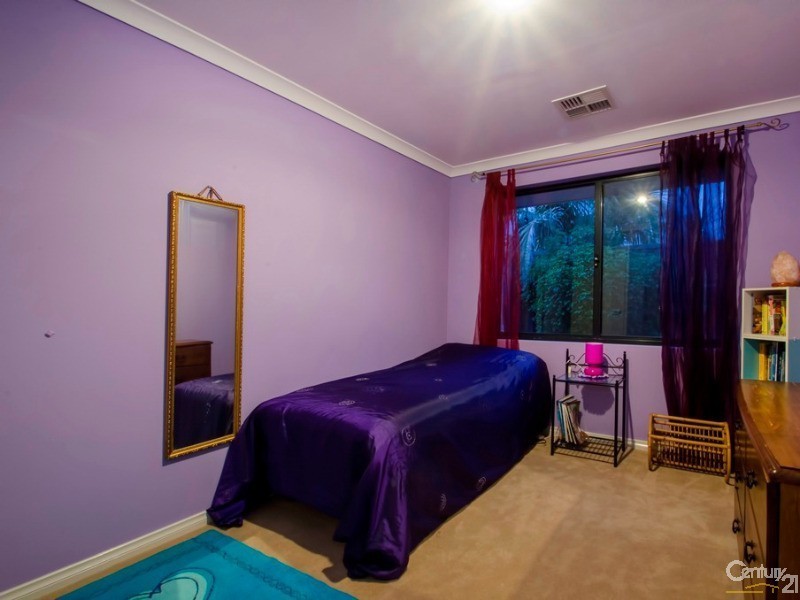 5 Holroyd Gardens, Millbridge WA 6232