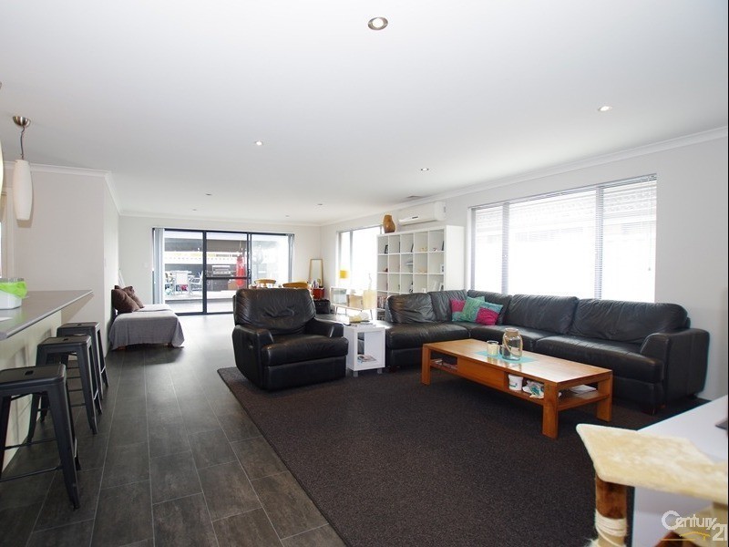 360 Parade Road, Dalyellup WA 6230