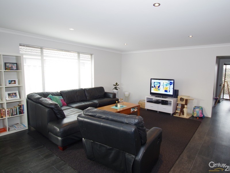 360 Parade Road, Dalyellup WA 6230