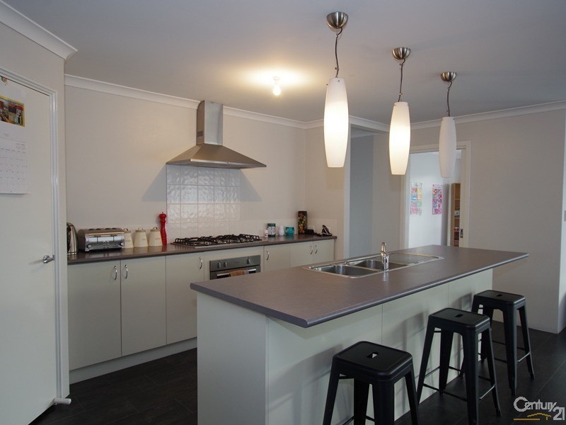 360 Parade Road, Dalyellup WA 6230