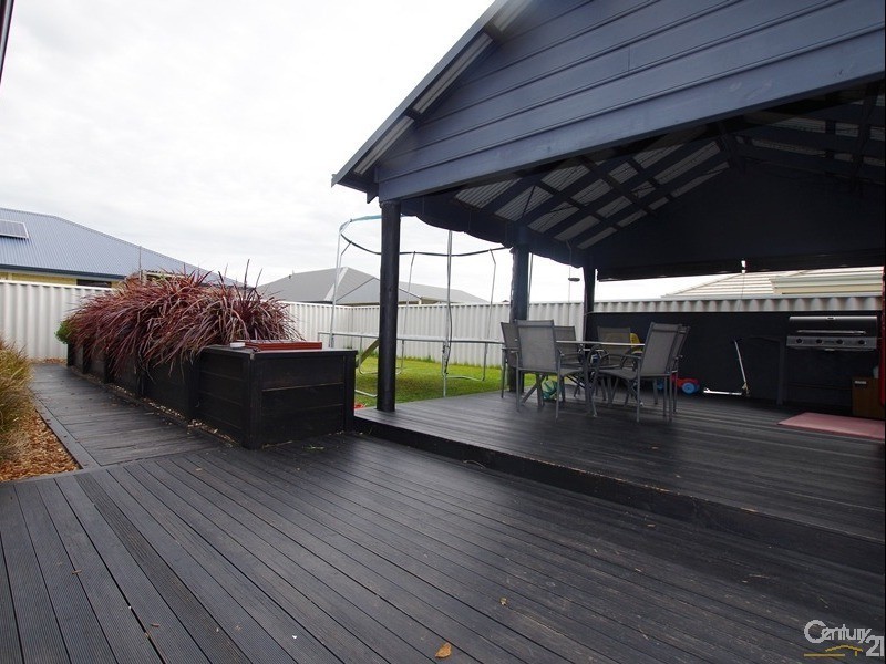 360 Parade Road, Dalyellup WA 6230