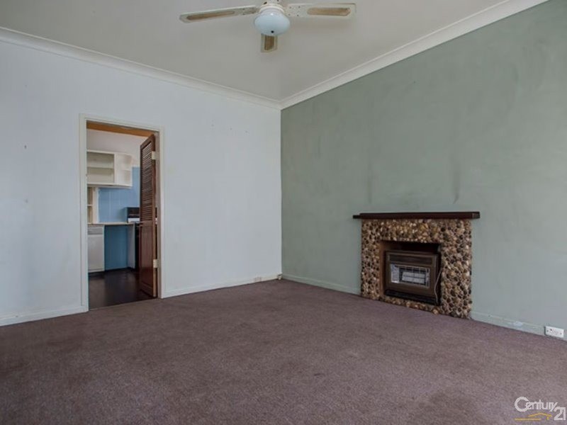 6 Hales Street, Carey Park WA 6230