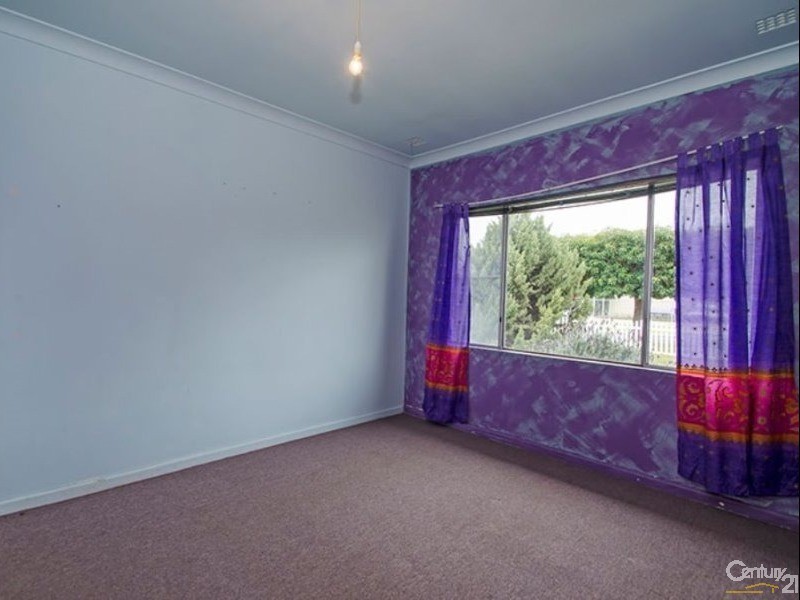 6 Hales Street, Carey Park WA 6230