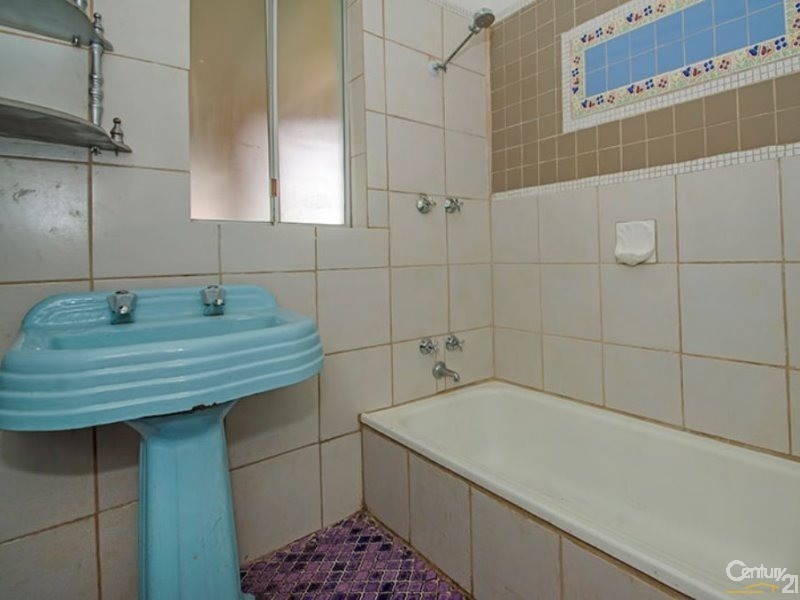 6 Hales Street, Carey Park WA 6230