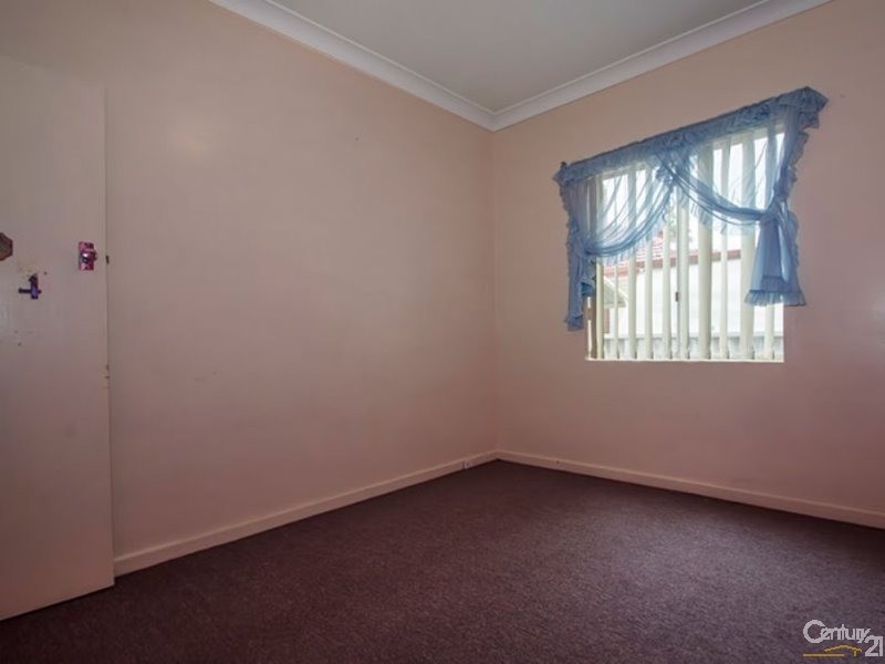 6 Hales Street, Carey Park WA 6230