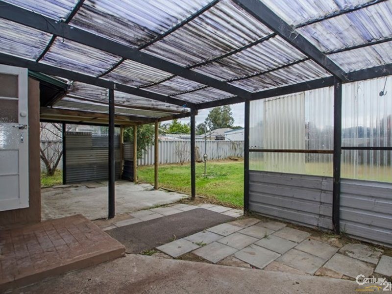 6 Hales Street, Carey Park WA 6230