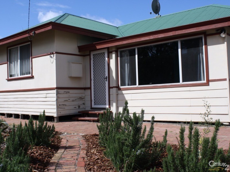 32 Porter Street, Collie WA 6225