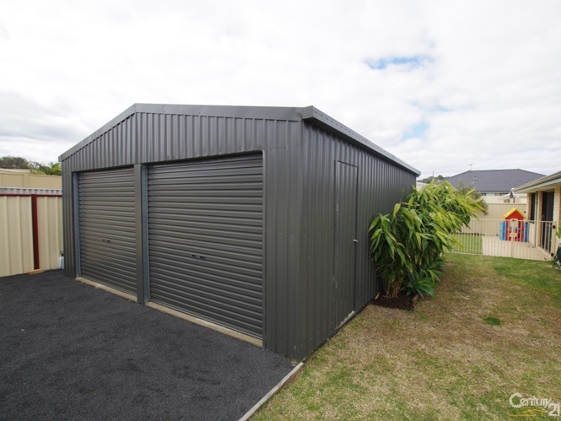 24 Kwenda Loop, Capel WA 6271