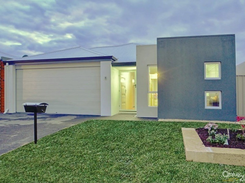 5 Coppin Place, Australind WA 6233