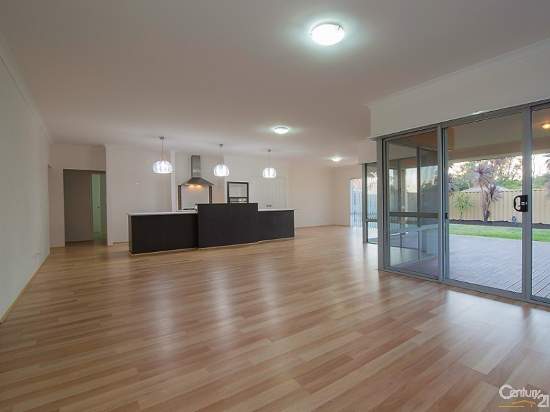 34 Nicolay Approach, Dalyellup WA 6230