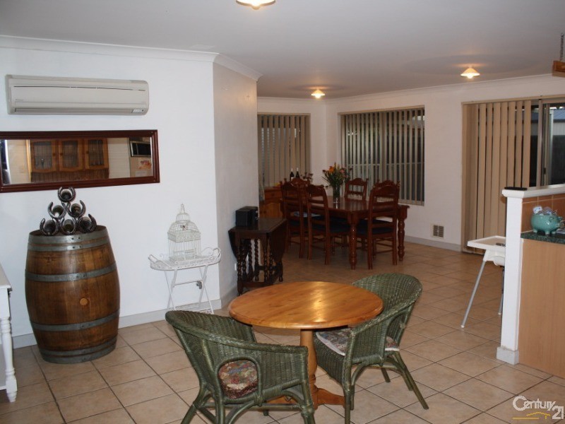 74 Glenfield Drive, Australind WA 6233