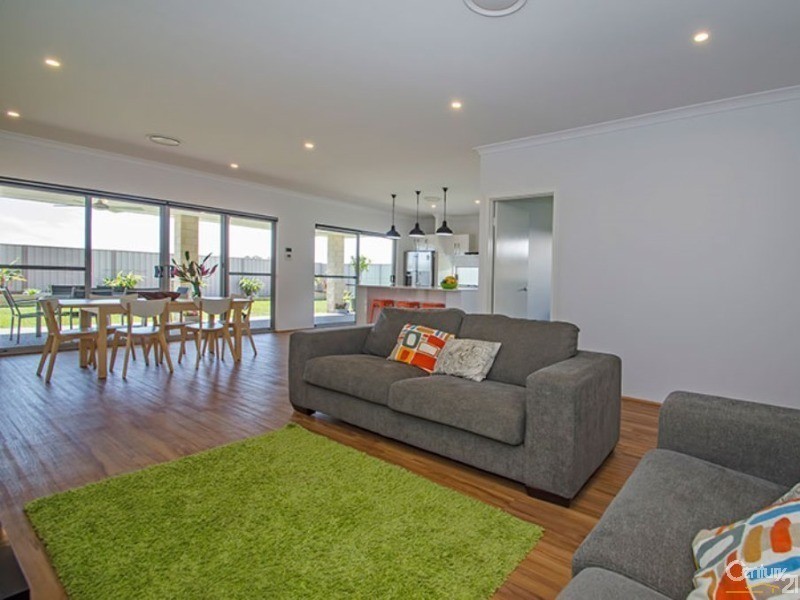 20 Ammolite Way, Australind WA 6233