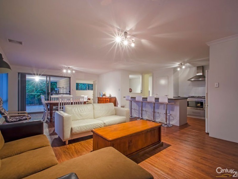 8 Fantail Loop, Eaton WA 6232