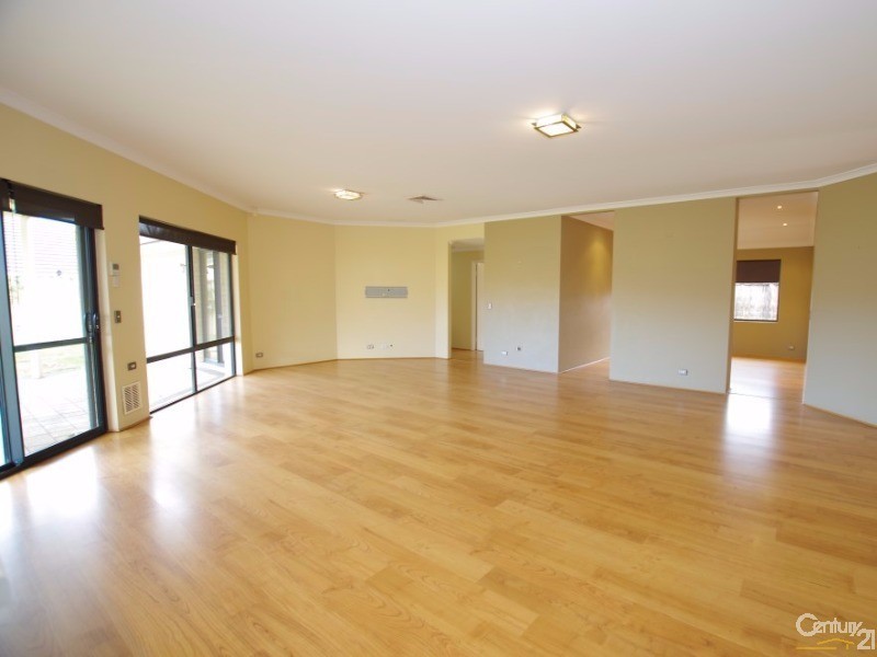 13 Tonkin Fairway, Dalyellup WA 6230