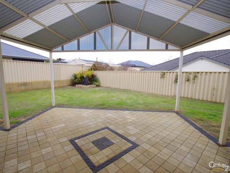 13 Tonkin Fairway, Dalyellup WA 6230